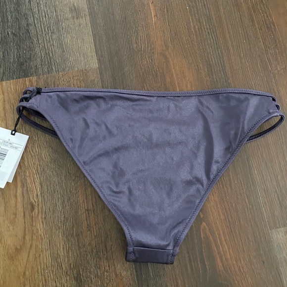 shade and shore cute purple bottoms - Picture 2 of 3